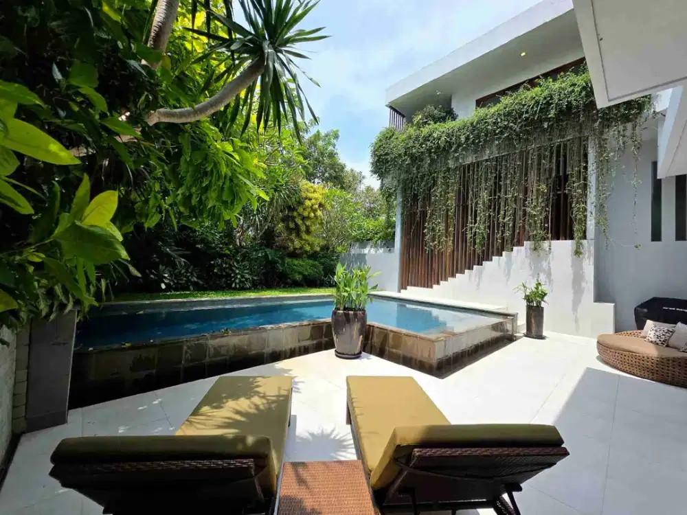 Villa Modern Tropical di Pantai Balangan Jimbaran