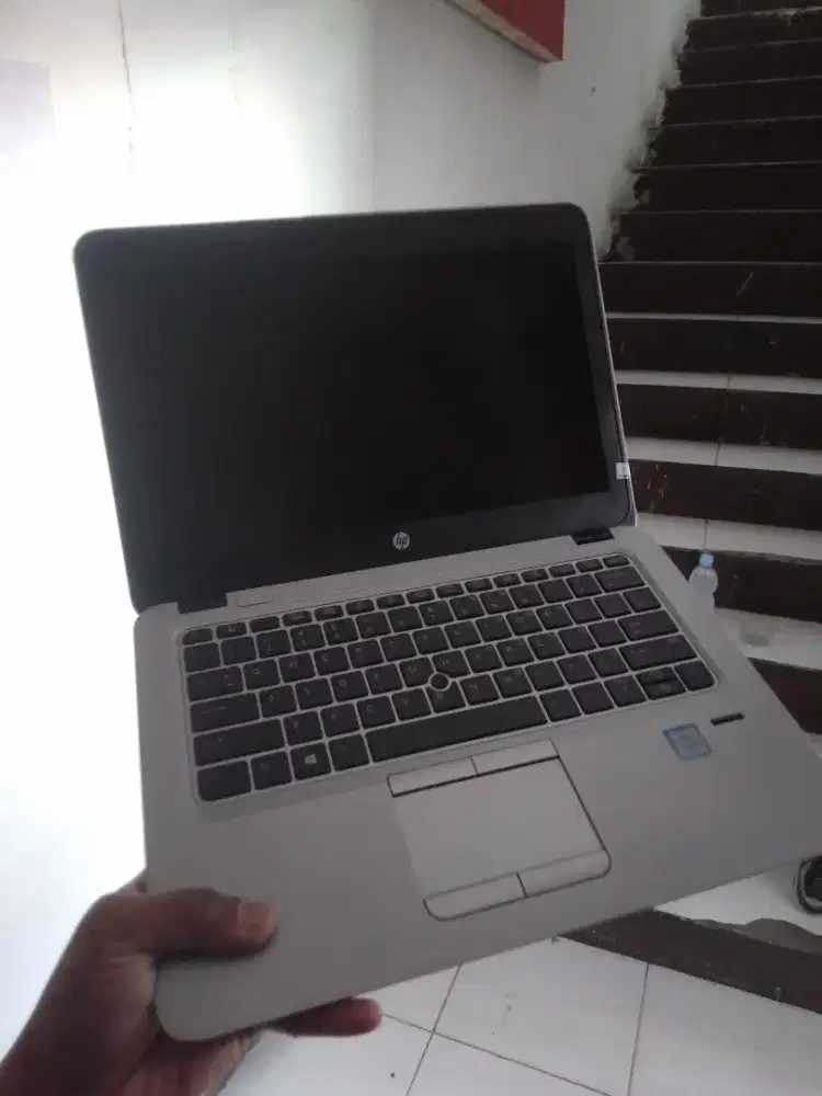 SIAPA CEPAT DIA DAPAT DIJUAL CEPAT LAPTOP HP RAM 8GB SSD255GB LAGI B.U