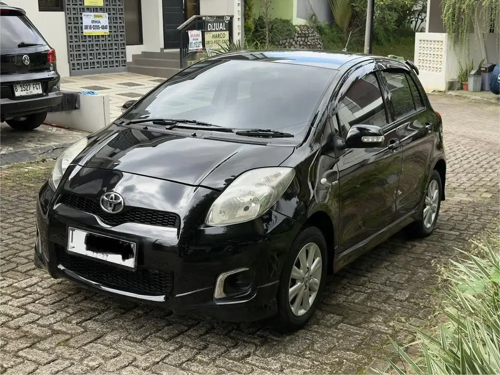 (CASH) Toyota Yaris 2012 E Manual