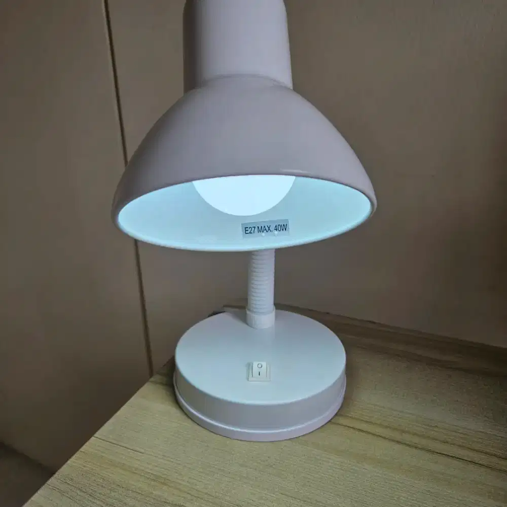 Lampu belajar ace hardware