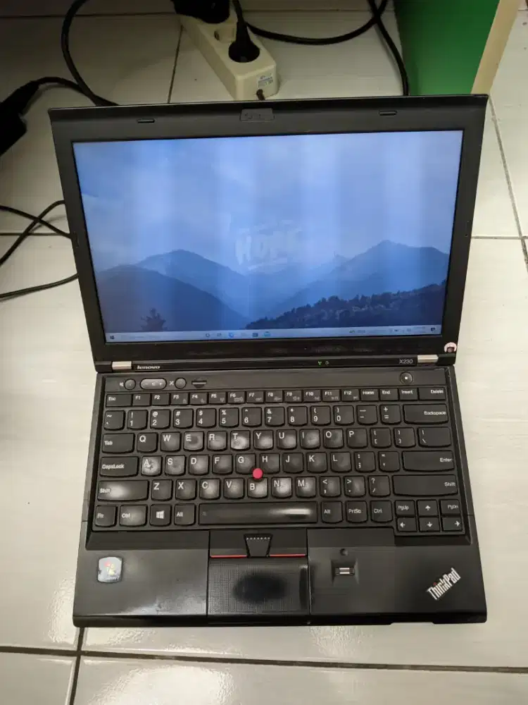 Dijual Laptop ThinkPad X230 + Dock UltraBase (Bundle)