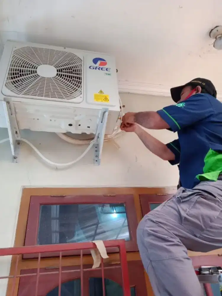 Jasa service AC panggilan bongkar pasang AC service kulkas bergaransi