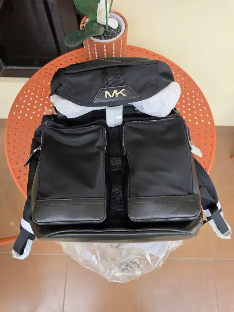 Dijual Koleksi Pribadi 100% Original Baru Back Pack Tas Michael Kors