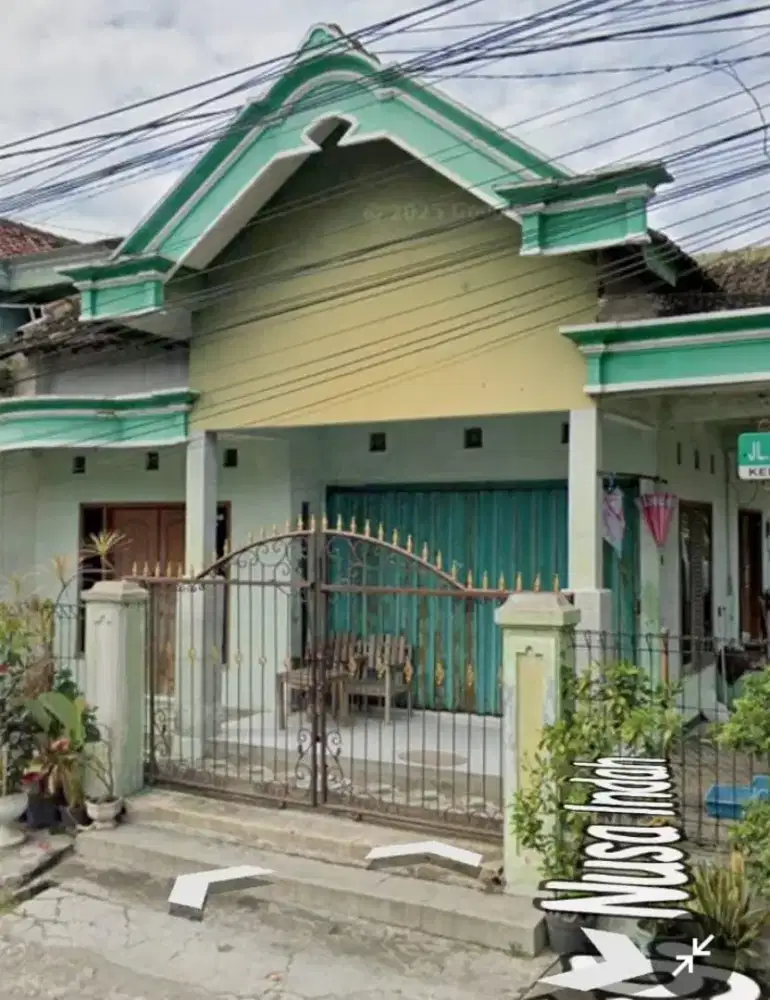 DISEWAKAN RUMAH + RUANG USAHA STRATEGIS – COCOK UNTUK WARUNG / TOKO