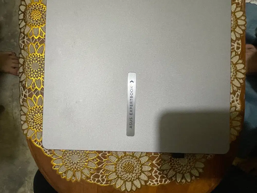 DIJUAL CEPAT LAPTOP ASUS EXPERTBOOK , GARANSI MASI ADA 2 bulan , NEGO