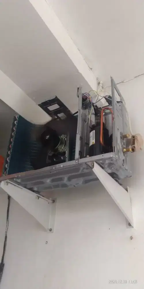 Service AC dan kulkas bongkar pasang AC jual beli AC baru atau bekas