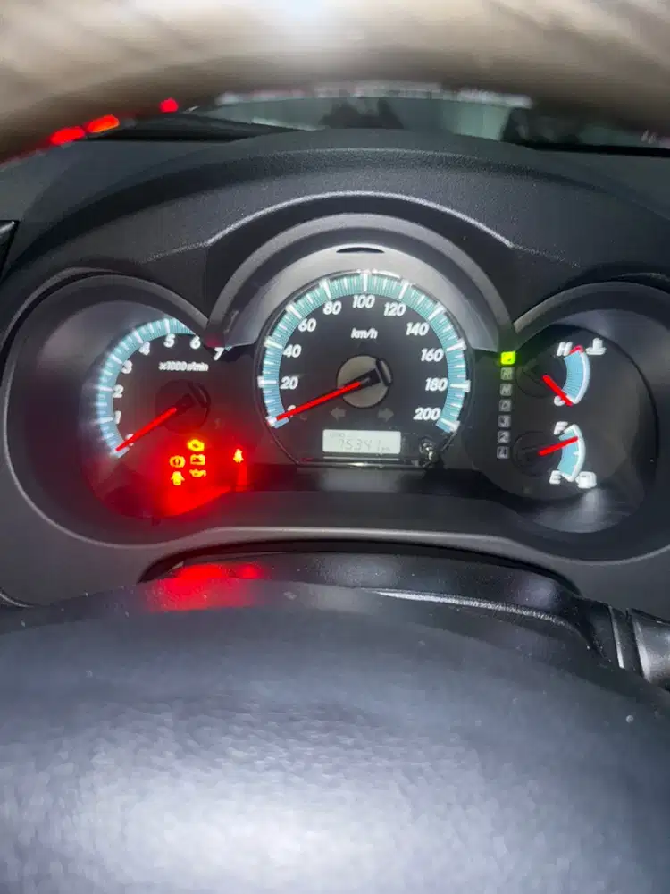 Toyota Fortuner 2014 Bensin