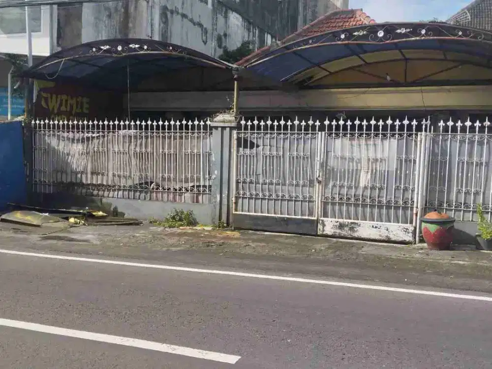 Dijual Rumah Strategis Poros Jalan Kaliurang Satu Lantai Dekat Pusat Kota Malang