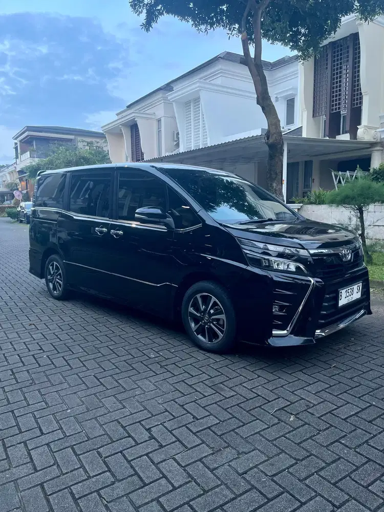 Toyota Voxy 2017 Bensin