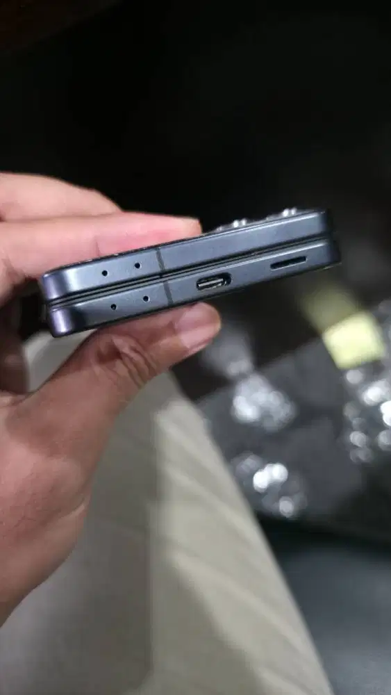 SAMSUNG Z FLIP 7 12/256  GARANSI ON RESMI SEIN