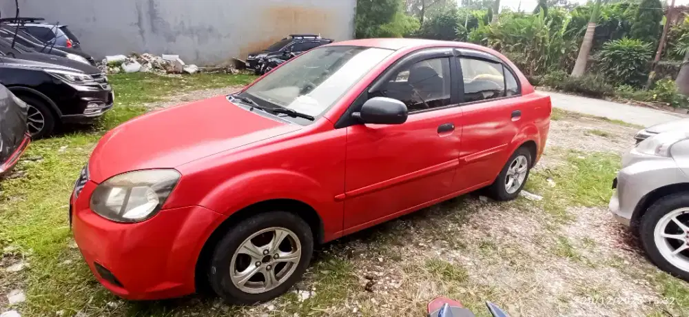 Kia Rio 2010 Bisa nego depan unit