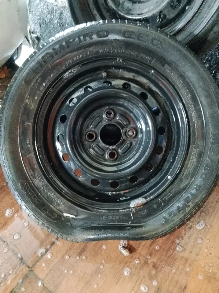 Velg kaleng ukuran 13