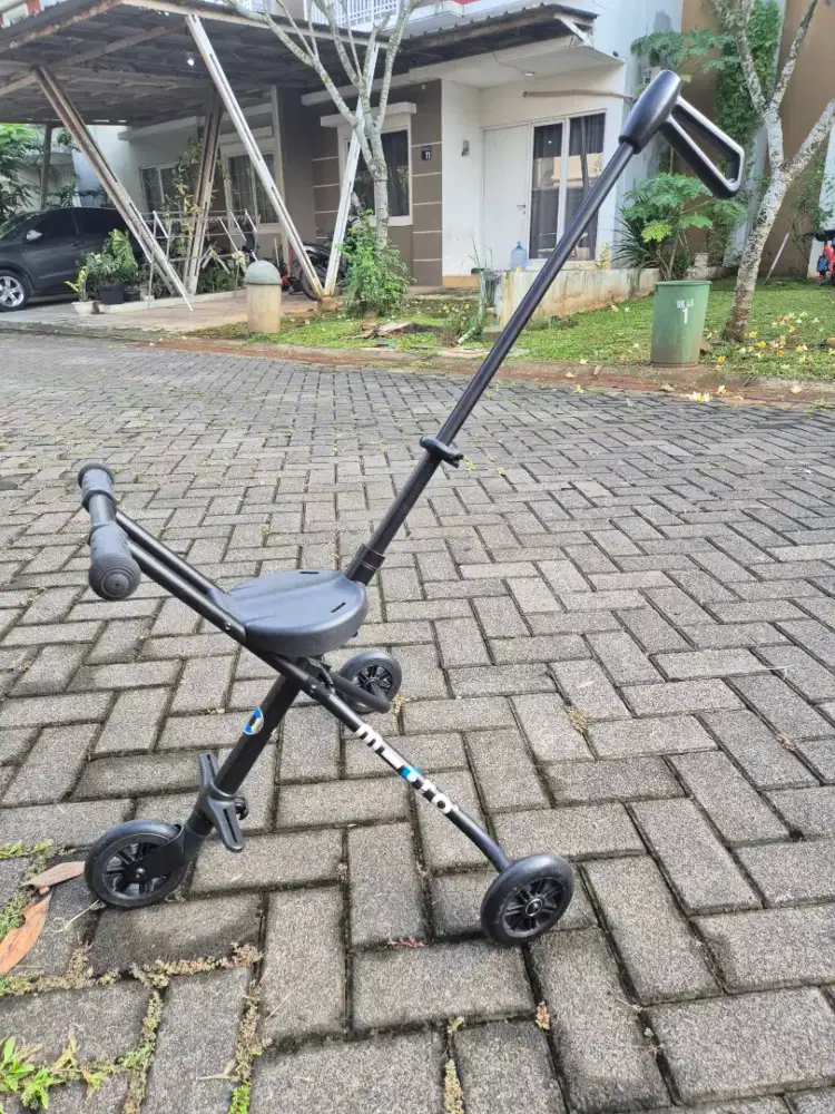 Micro Trike Hitam second preloved seperti baru