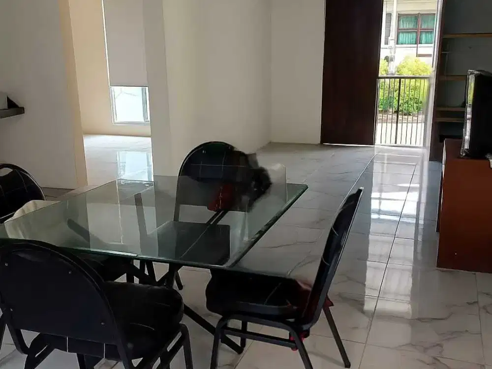 Dijual Rumah Puri Anjasmoro Strategis 3 Kamar 150 mtr Semarang