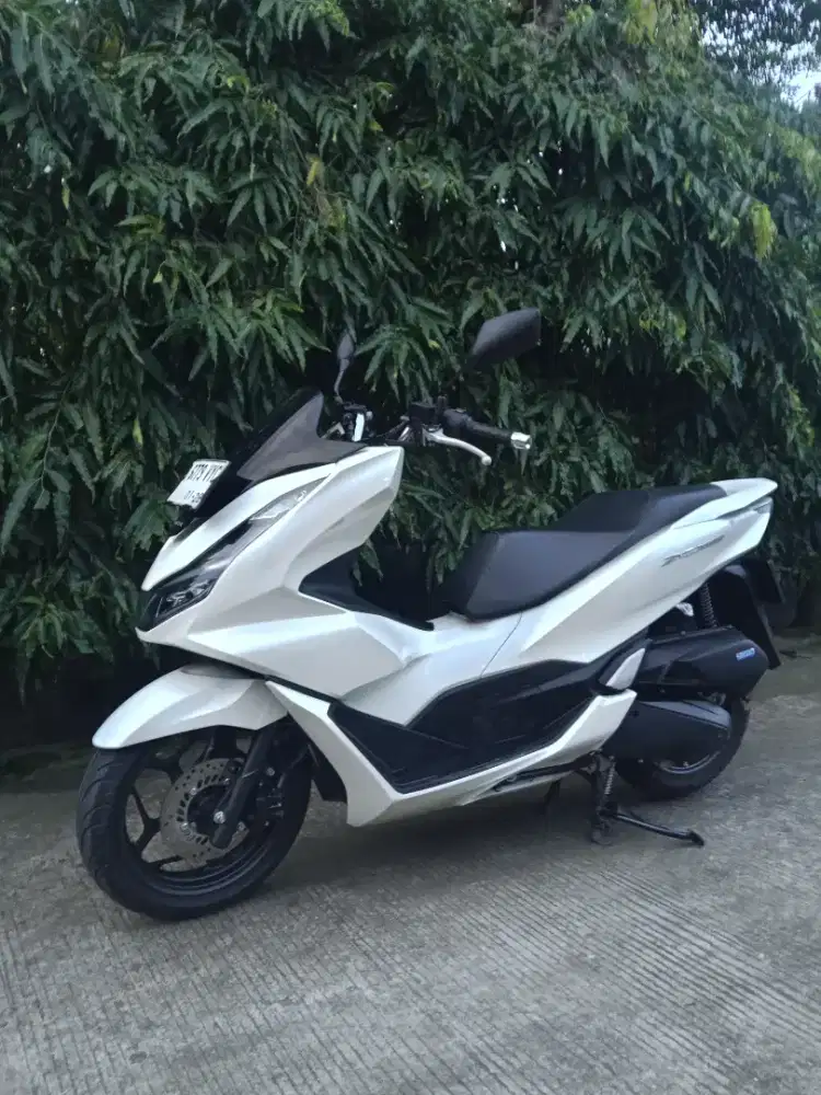 Honda new PCX CBS 160 cc 2023 km rendah