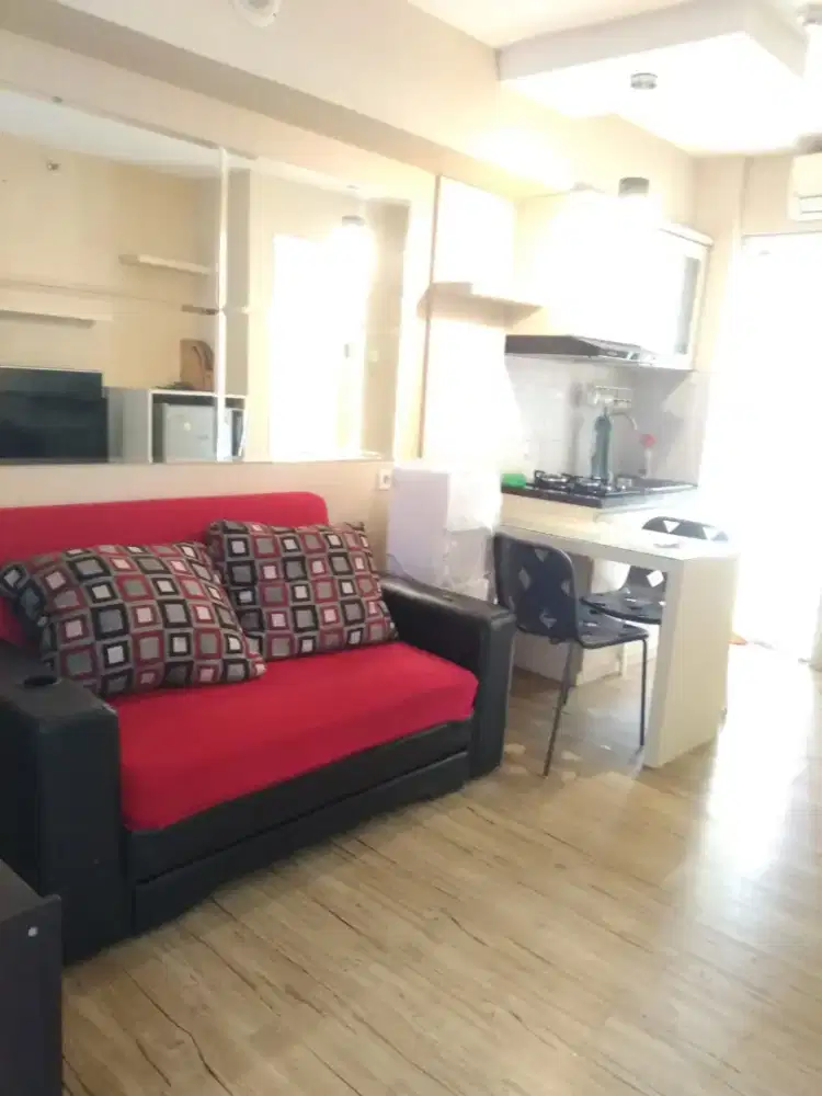 DISEWAKAN MURAH UNIT APT BASSURA DIATAS MALL 2 BR FURNISH