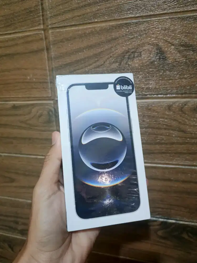 Iphone 16e baru 128gb white garansi Blibli