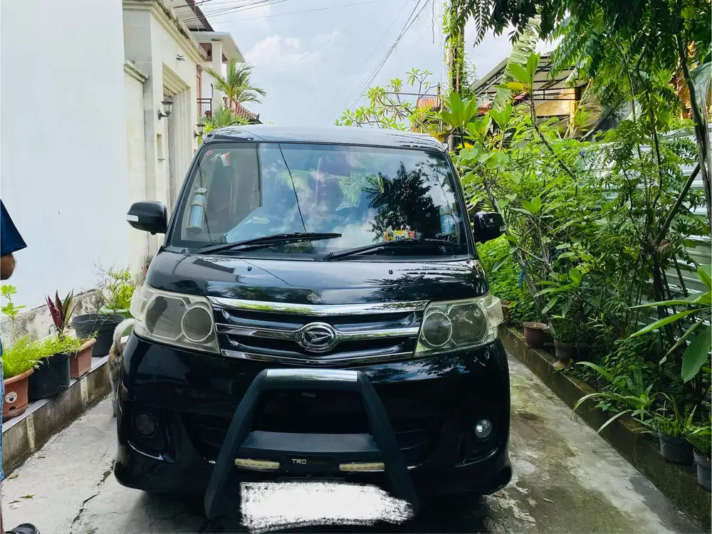 Daihatsu Luxio 2010 Bensin