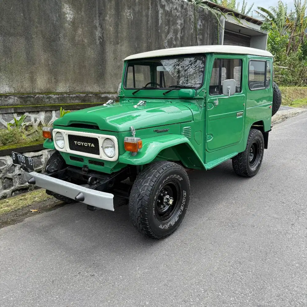 Jual 1980 Toyota Hardtop FJ40 Land Cruiser Hijau Mesin Original 2F
