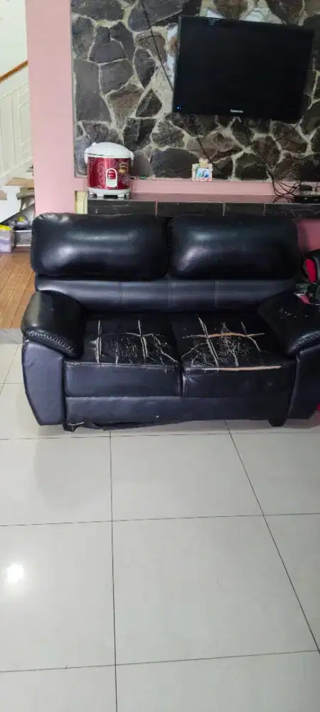 Sofa santai bekas hotel