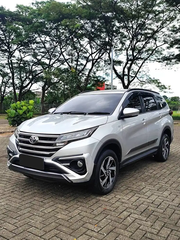 TOYOTA RUSH 1.5 GR AT MATIC 2021 km 60rb an