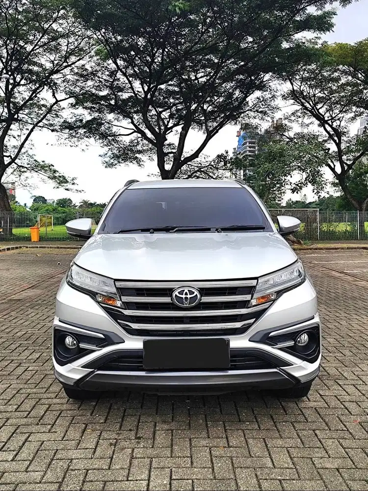 TOYOTA RUSH 1.5 GR AT MATIC 2021 km 60rb an