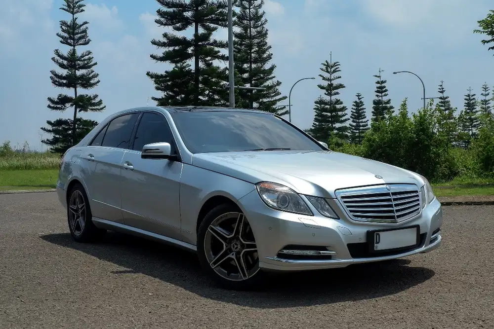 Mercedes-Benz E300
