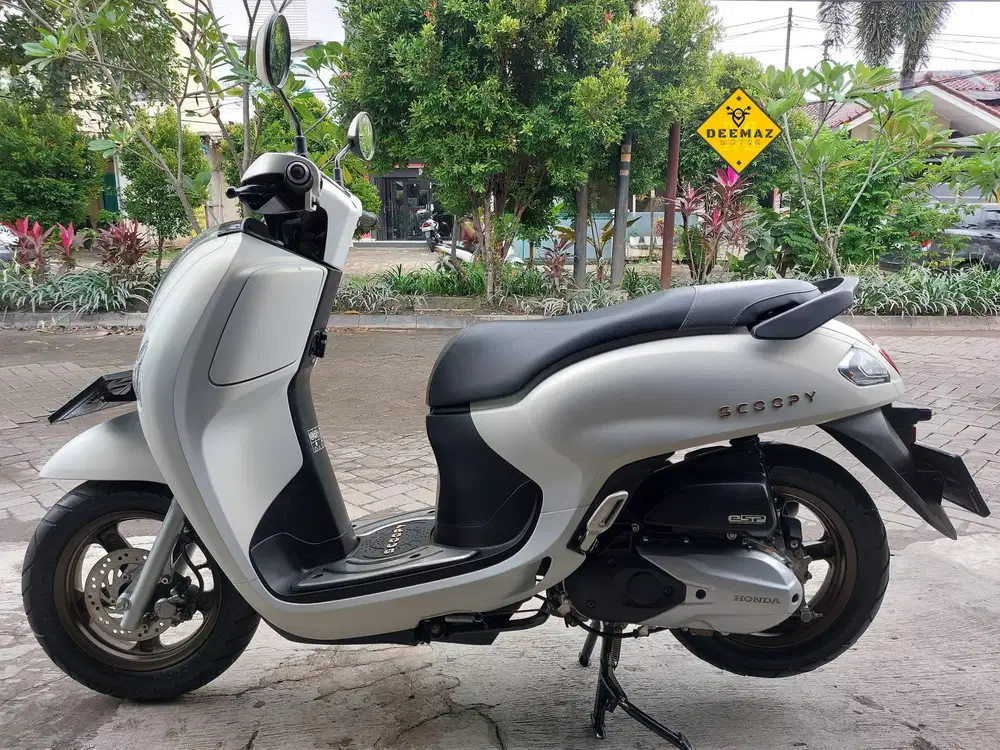(DP 800)‼️ New Scoopy Prestige Keyless Putih Murah 2024 Cash & Kredit