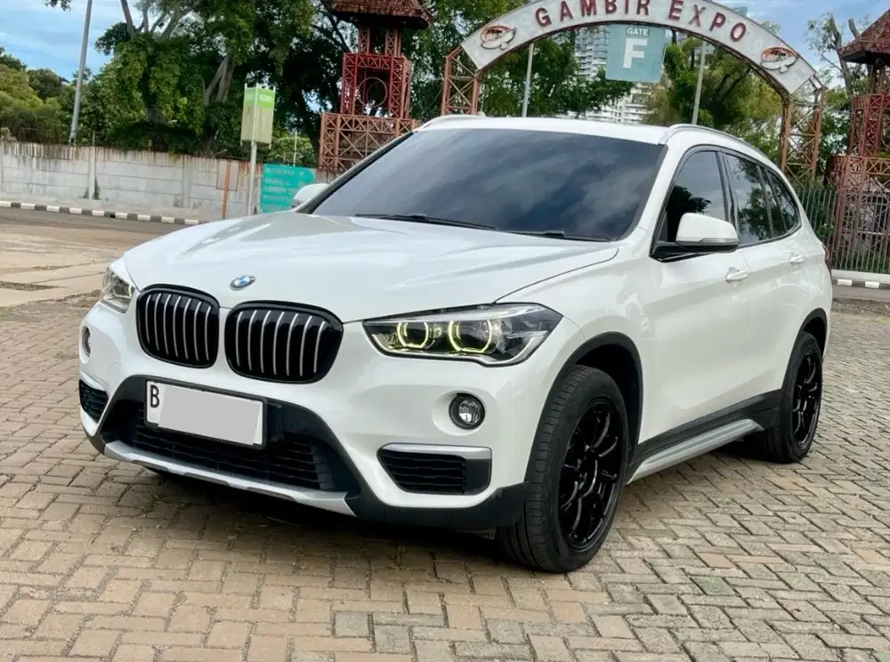 BMW X1 SDRIVE18i AT PUTIH 2019