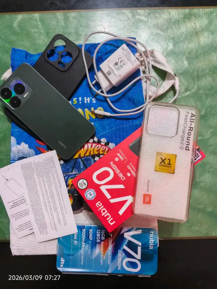 ZTE V70 Design  NFC RAm 8 Memory besar 128