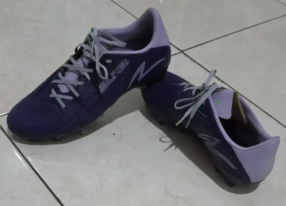 Sepatu bola specs reacto blitz 2 pro FG