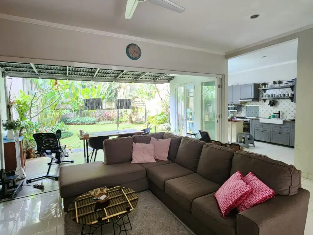 Rumah modern cantik lokasi strategis di Bintaro Jaya PR 10942