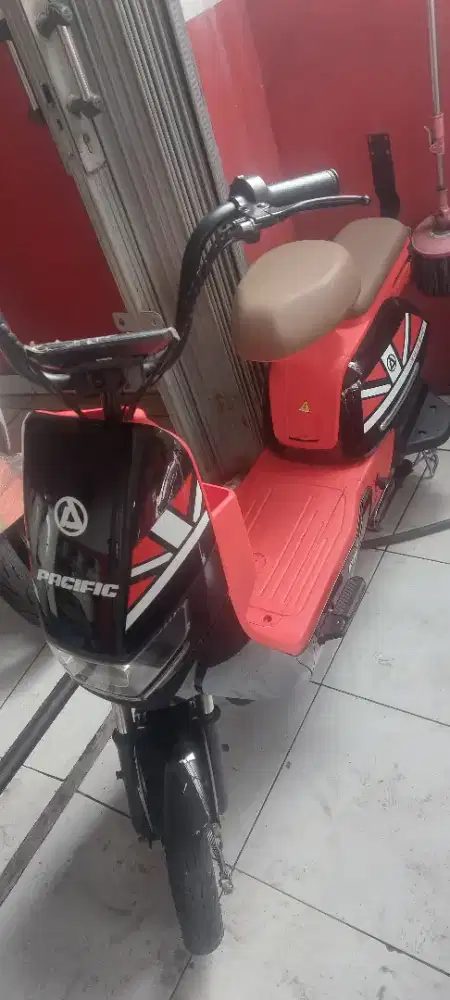 SEPEDA LISTRIK PACIFIC ARMOUR BISA CASH&CREDIT