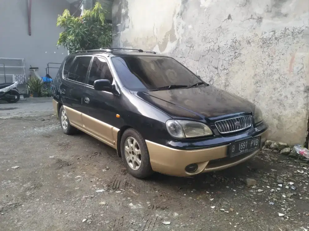 Kia Carens 1 thn 2001 Matic.
