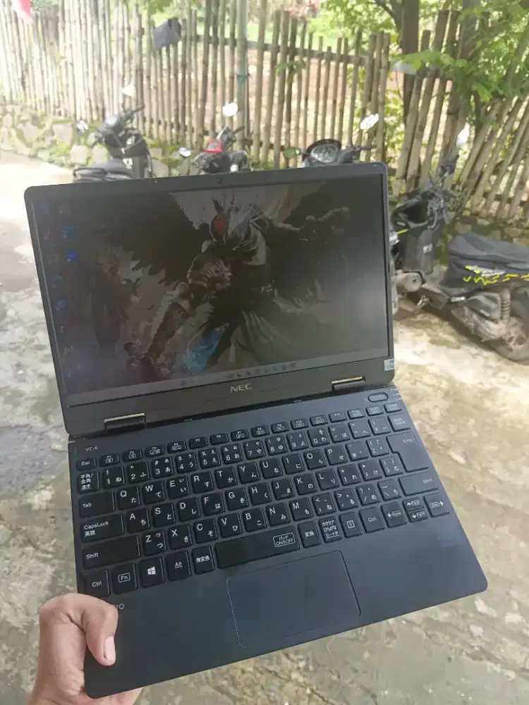 Laptop nec bagus, ringan