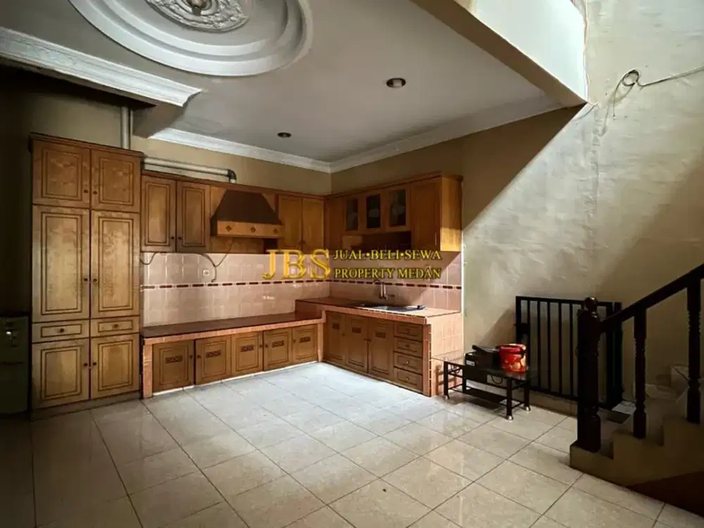 Dijual Rumah di Komplek Cemara Asri Medan Jalan Durian Kondisi Siap Huni