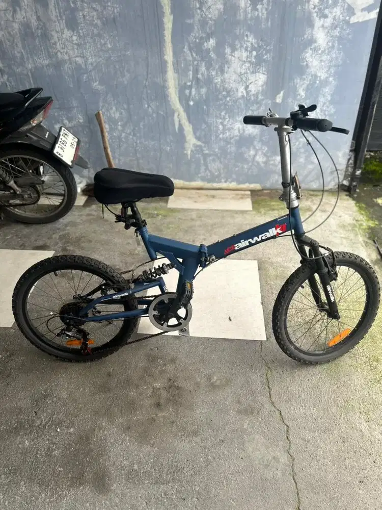 SEPEDA LIPAT ACE AIRWALK SUSPENSION 20 INCH SPEED 7 SECOND/BEKAS