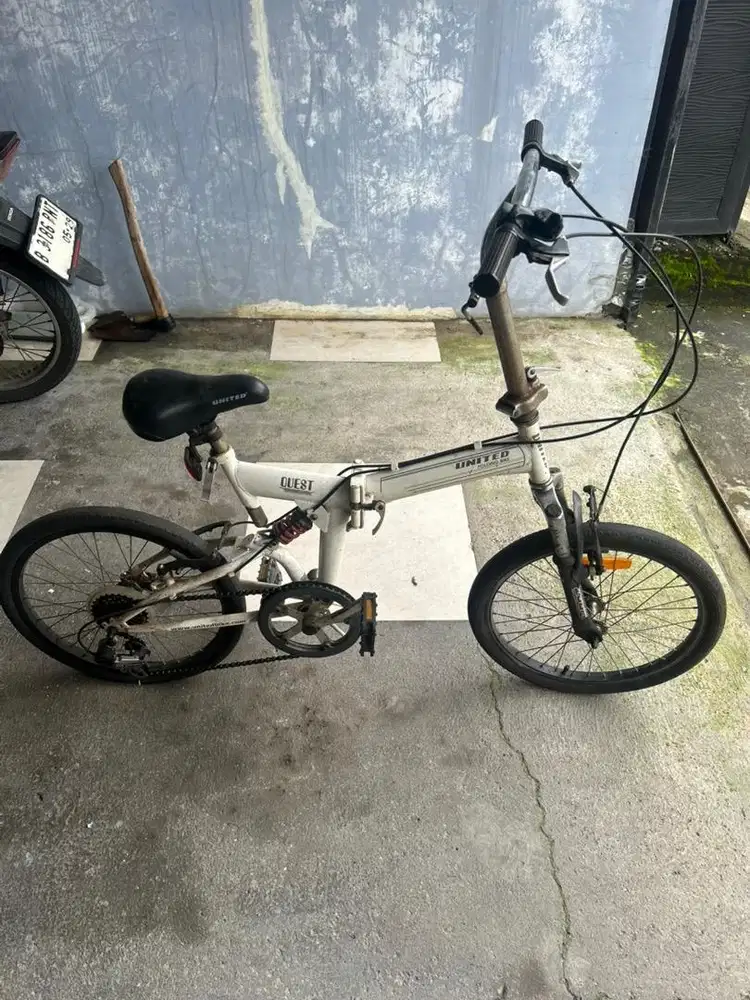 SEPEDA LIPAT UNITED QUEST 20 INCH SECOND/BEKAS