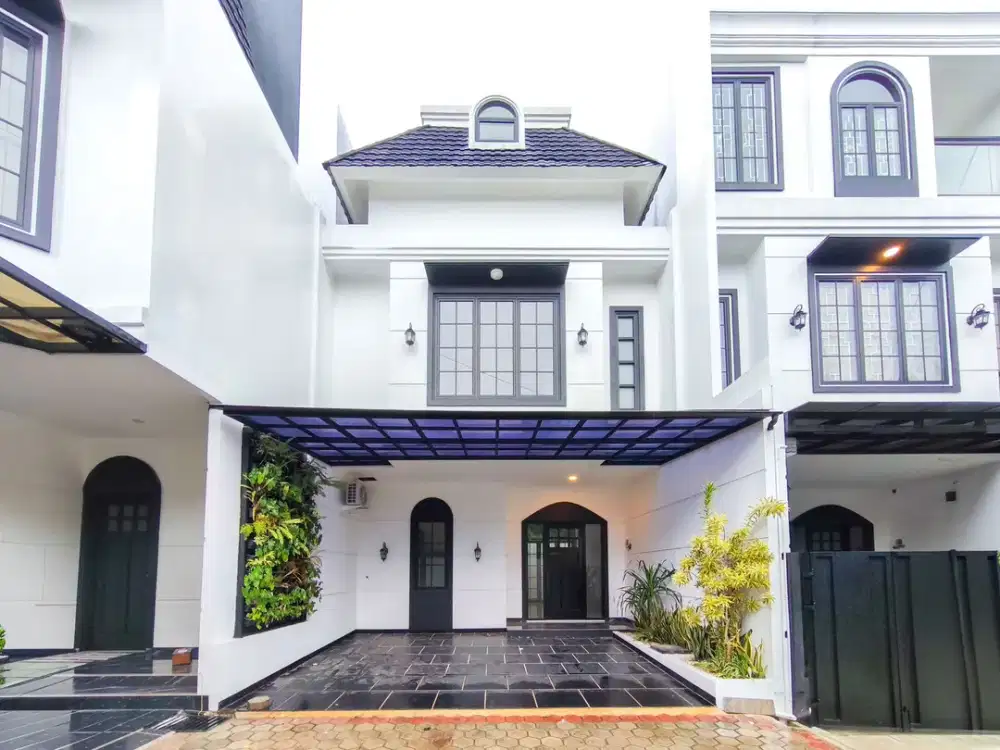 Rumah 3 Lt SHM 10 Mnt ke Siloam Hospitals Kebon Jeruk Siap KPR J-41268