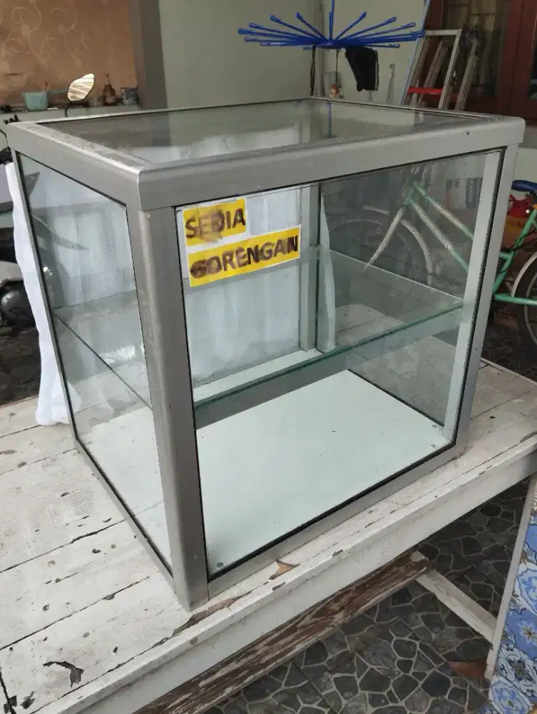 ETALASE MAKANAN/TEMPAT JUALAN