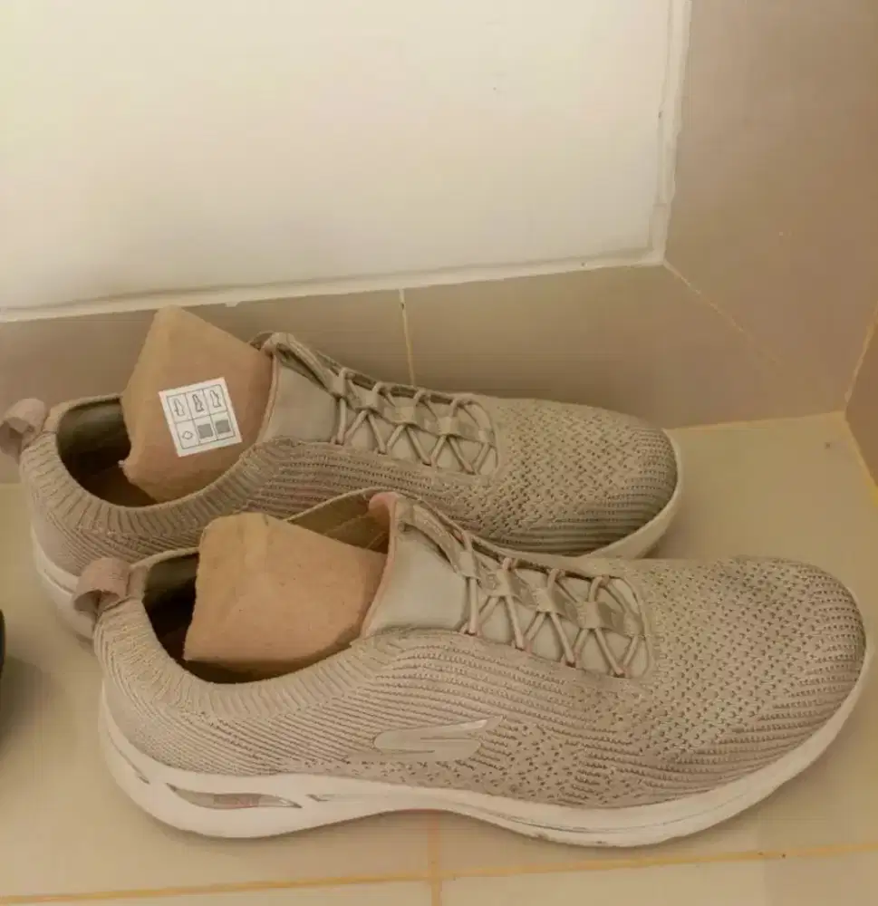 Skechers Go Walk Arch Fit