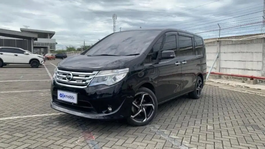 DP MURAH - Nissan Serena 2.0 Highway Star Bensin AT 2017 Hitam