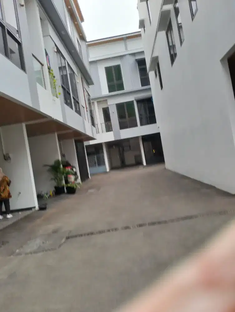 Rumah Murah 3 lantai di  Ekonomi karang anyar jakarta pusat