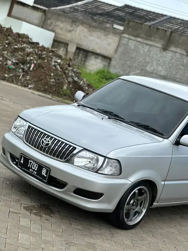 Kijang lgx matic 2000