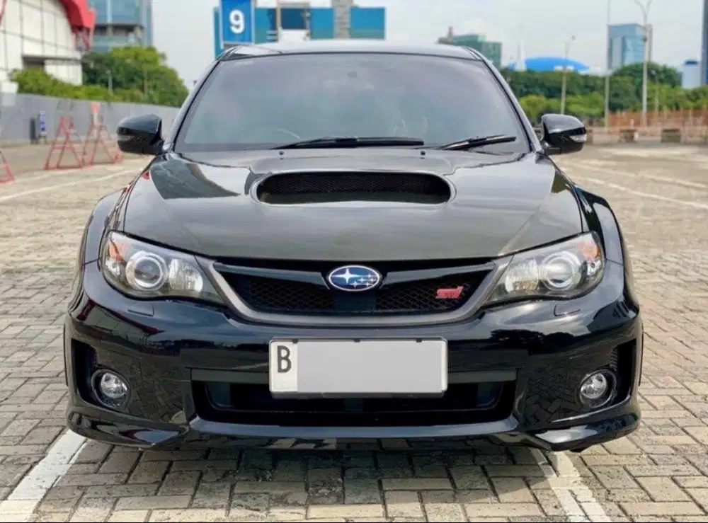 SUBARU WRX STI IMPREZA AT HITAM 2013