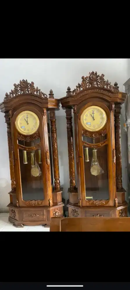 cicilan lemari hias bahan kayu jepara