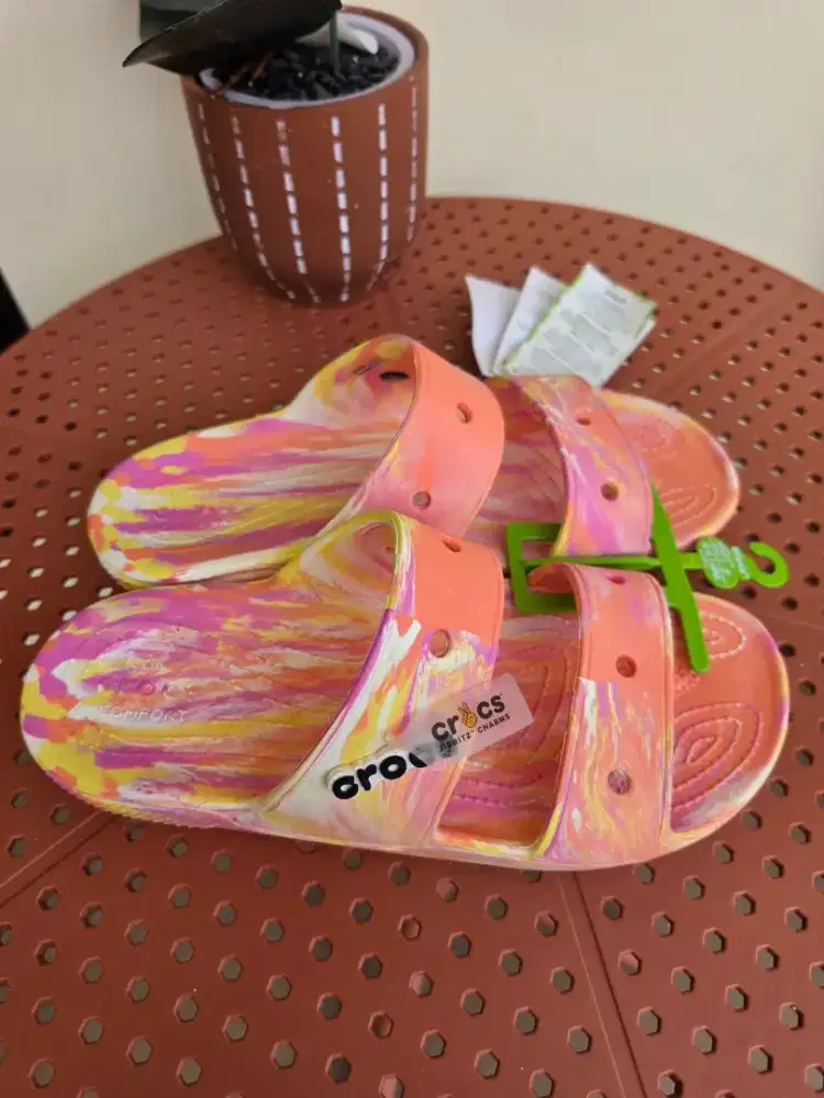 Dijual Sandal Crocs Original Baru Size 42-43 Harga Sale