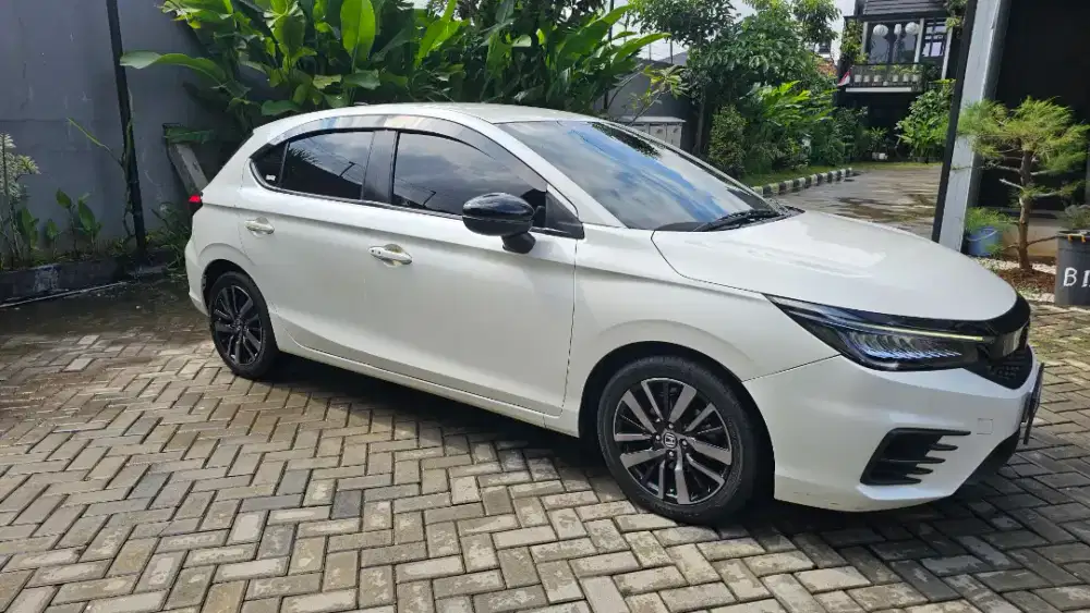 Honda City Hatchback RS 2021 Putih - Tangan Pertama, Service Rutin!