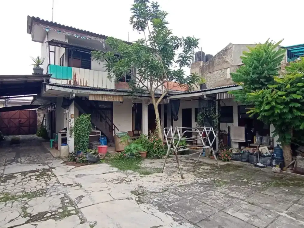 DIJUAL – Rumah Luas & Potensial di Kawasan Strategis Maleber Barat