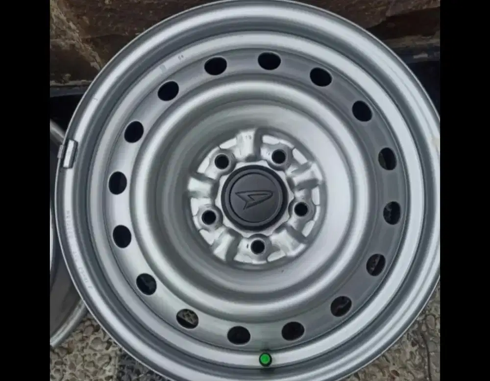 Velg kaleng terios ring 16 5x114,3